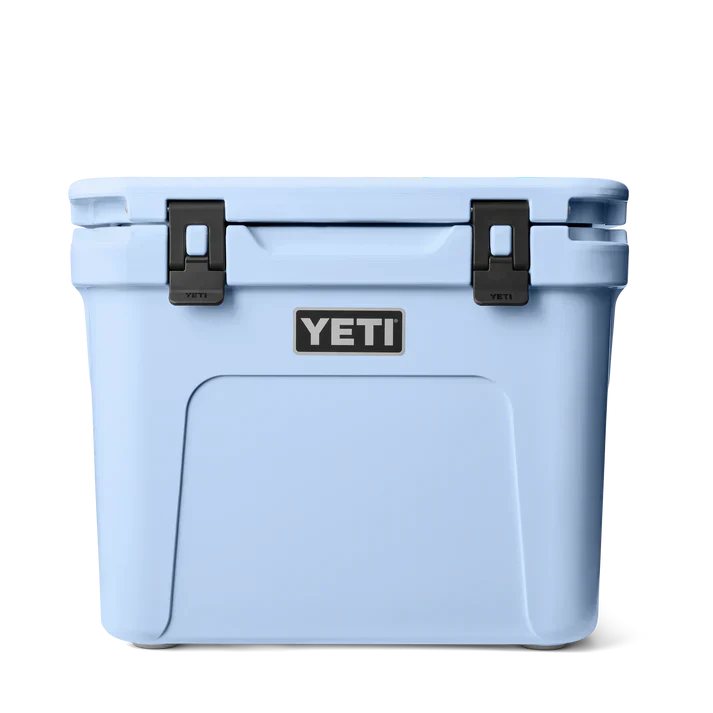 Yeti Roadie 32 Cooler Box in Big Sky Blue